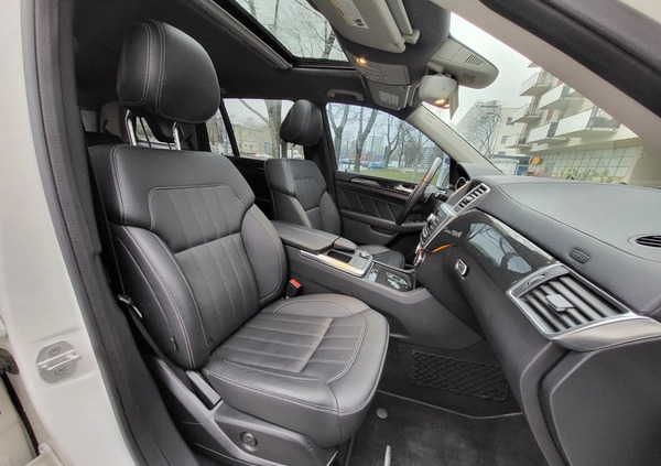 Mercedes-Benz GL cena 169900 przebieg: 24817, rok produkcji 2016 z Warszawa małe 704
